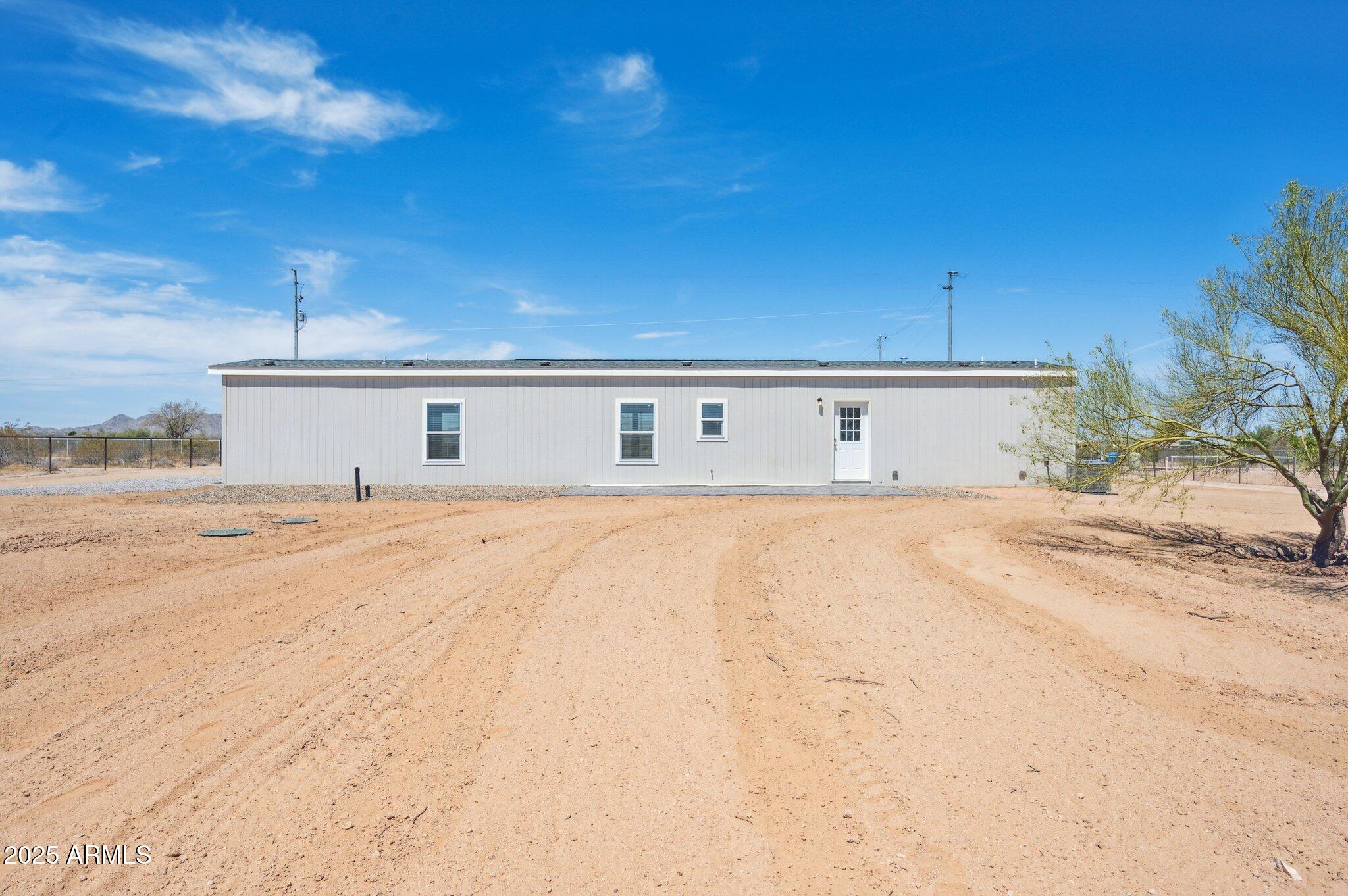 1543 North Ruby Road Maricopa, AZ 85139 - Photo 25 of 32 21-web-or-mls-1543-ruby-rd