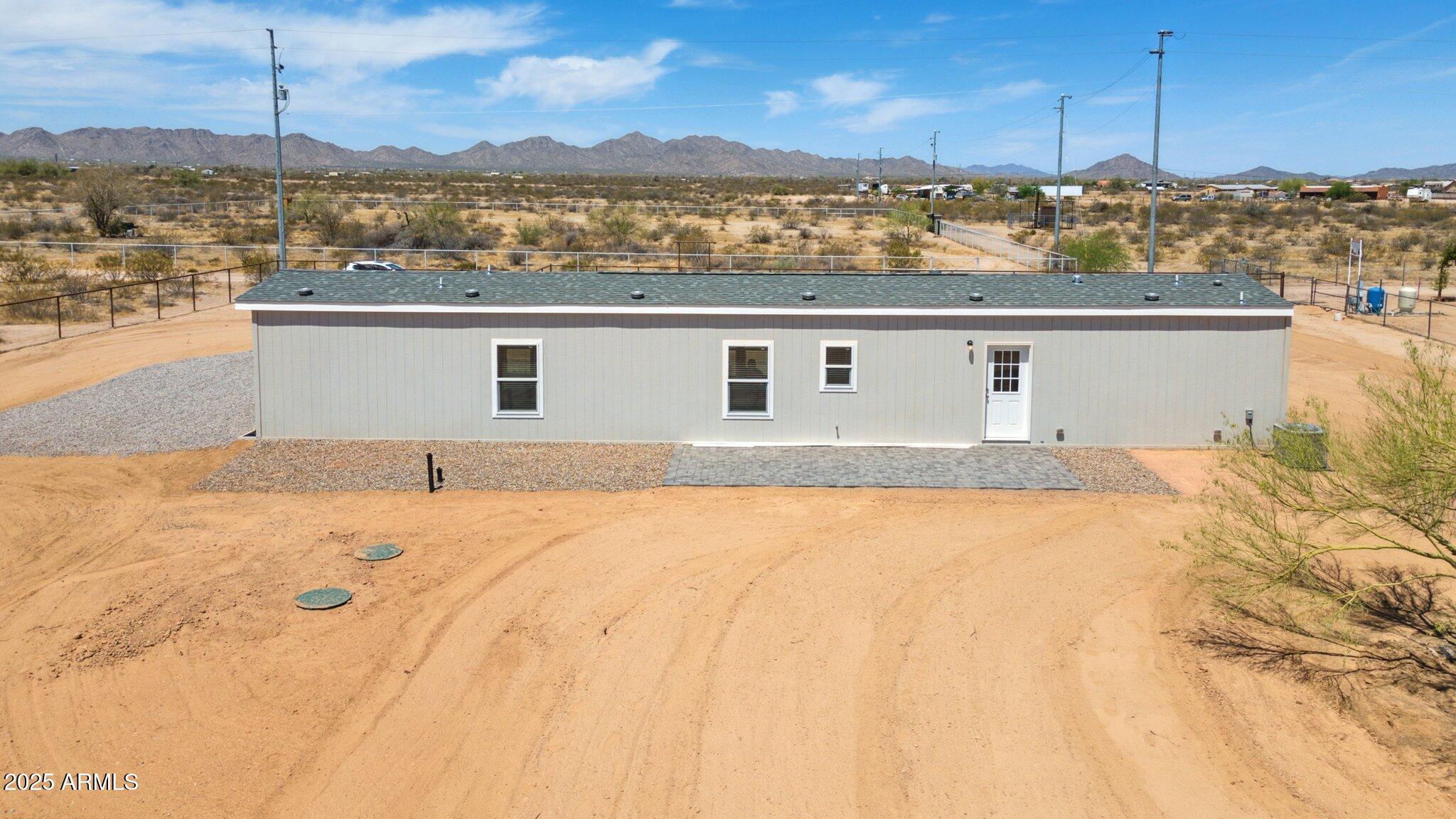 1543 North Ruby Road Maricopa, AZ 85139 - Photo 27 of 32 24-web-or-mls-1543-ruby-rd