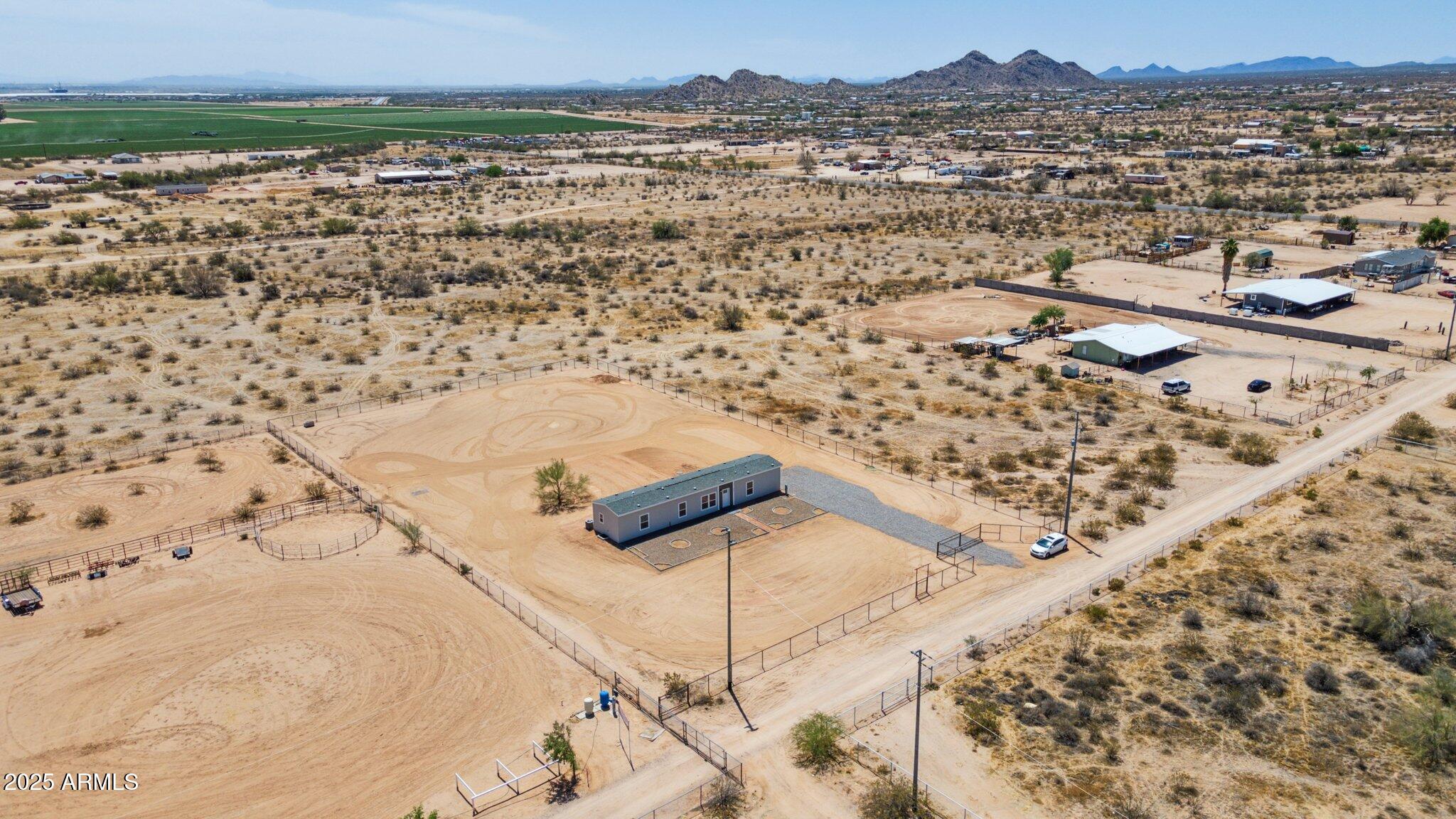 1543 North Ruby Road Maricopa, AZ 85139 - Photo 4 of 32 30-web-or-mls-1543-ruby-rd