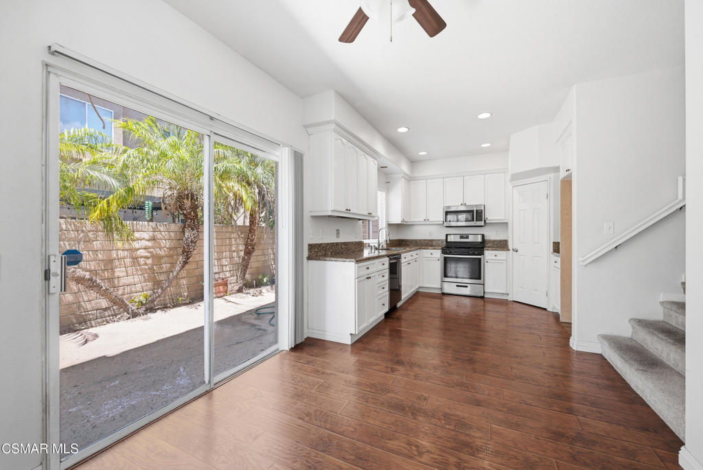 1809 Maybrook Way Simi Valley, CA 93065 - Photo 10 of 40