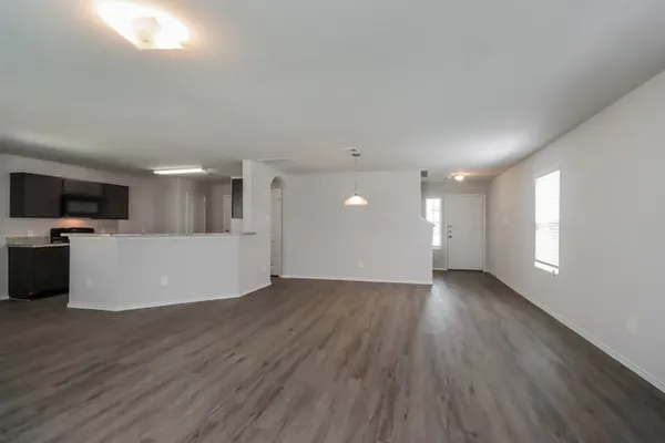 $1,835 | 212 Fallow Deer Drive, Huntsville, TX 77320