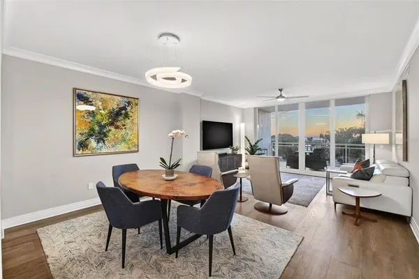 $1,050,000 | 1325 Snell Isle Boulevard Northeast, Unit 302, St. Petersburg, FL 33704