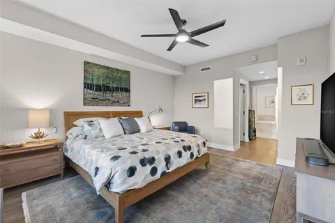 $1,125,000 | 1325 Snell Isle Boulevard Northeast, Unit 302, St. Petersburg, FL 33704