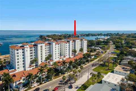 $1,125,000 | 1325 Snell Isle Boulevard Northeast, Unit 302, St. Petersburg, FL 33704