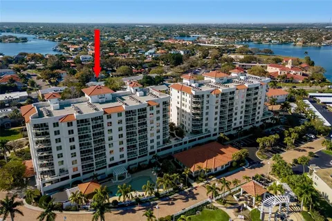 $1,125,000 | 1325 Snell Isle Boulevard Northeast, Unit 302, St. Petersburg, FL 33704