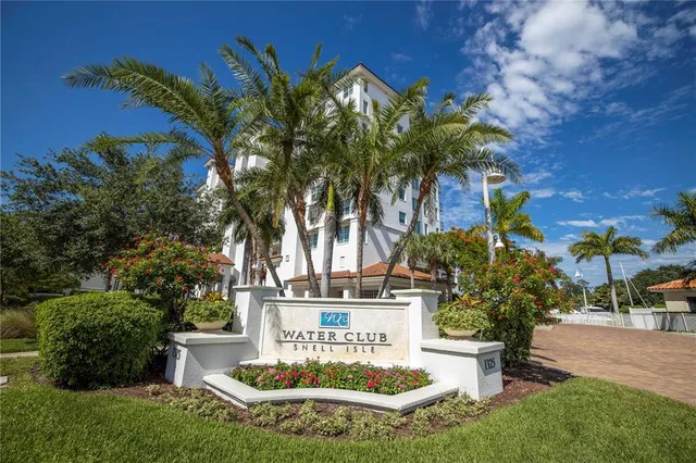 $1,125,000 | 1325 Snell Isle Boulevard Northeast, Unit 302, St. Petersburg, FL 33704