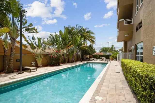 $3,000 | 2665 Southwest 37th Avenue, Unit 207, Miami, FL 33133