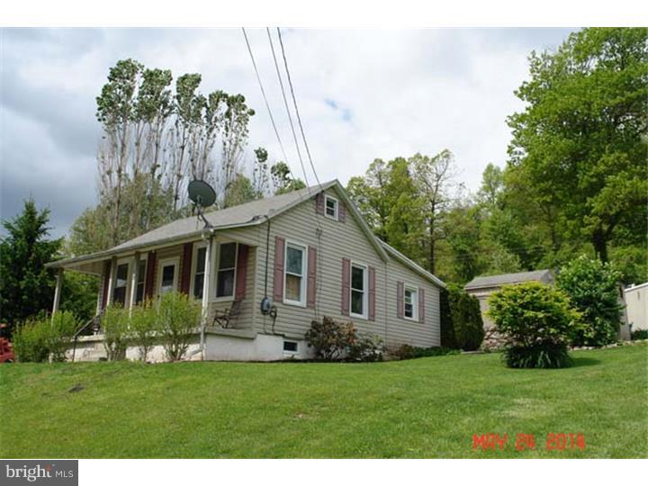 13 Petsch Road Reading, PA 19606 - Photo 3 of 18