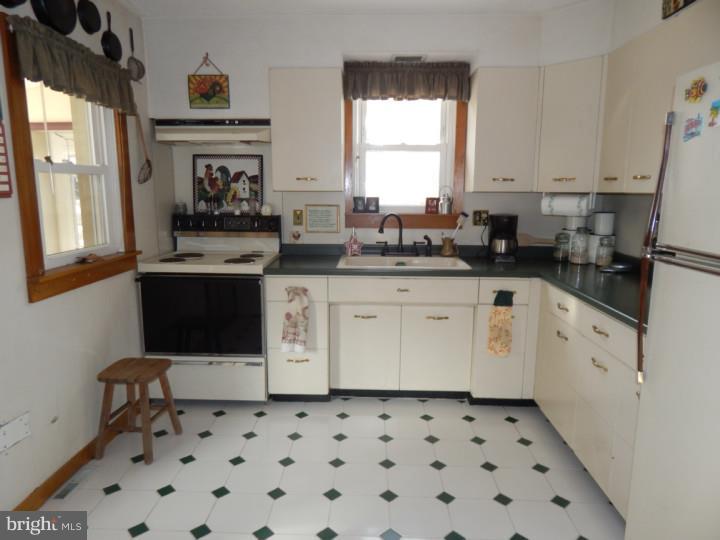 13 Petsch Road Reading, PA 19606 - Photo 9 of 18