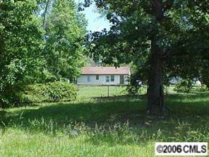 6621 Willow Spring Road Charlotte, NC 28215 - Photo 6 of 7 a view of a garden