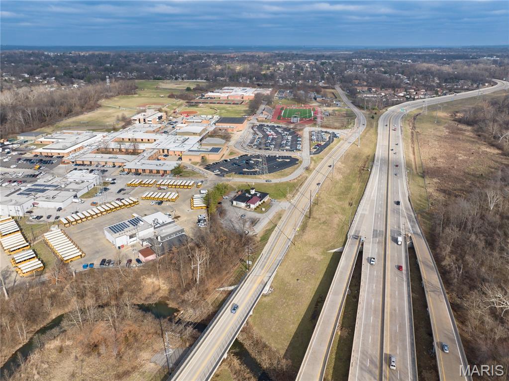 357 North Woods Mill Road Chesterfield, MO 63017 - Photo 8 of 9