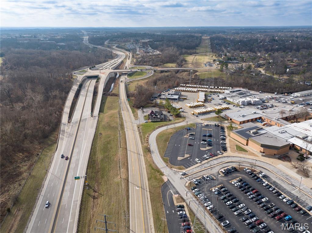 357 North Woods Mill Road Chesterfield, MO 63017 - Photo 9 of 9