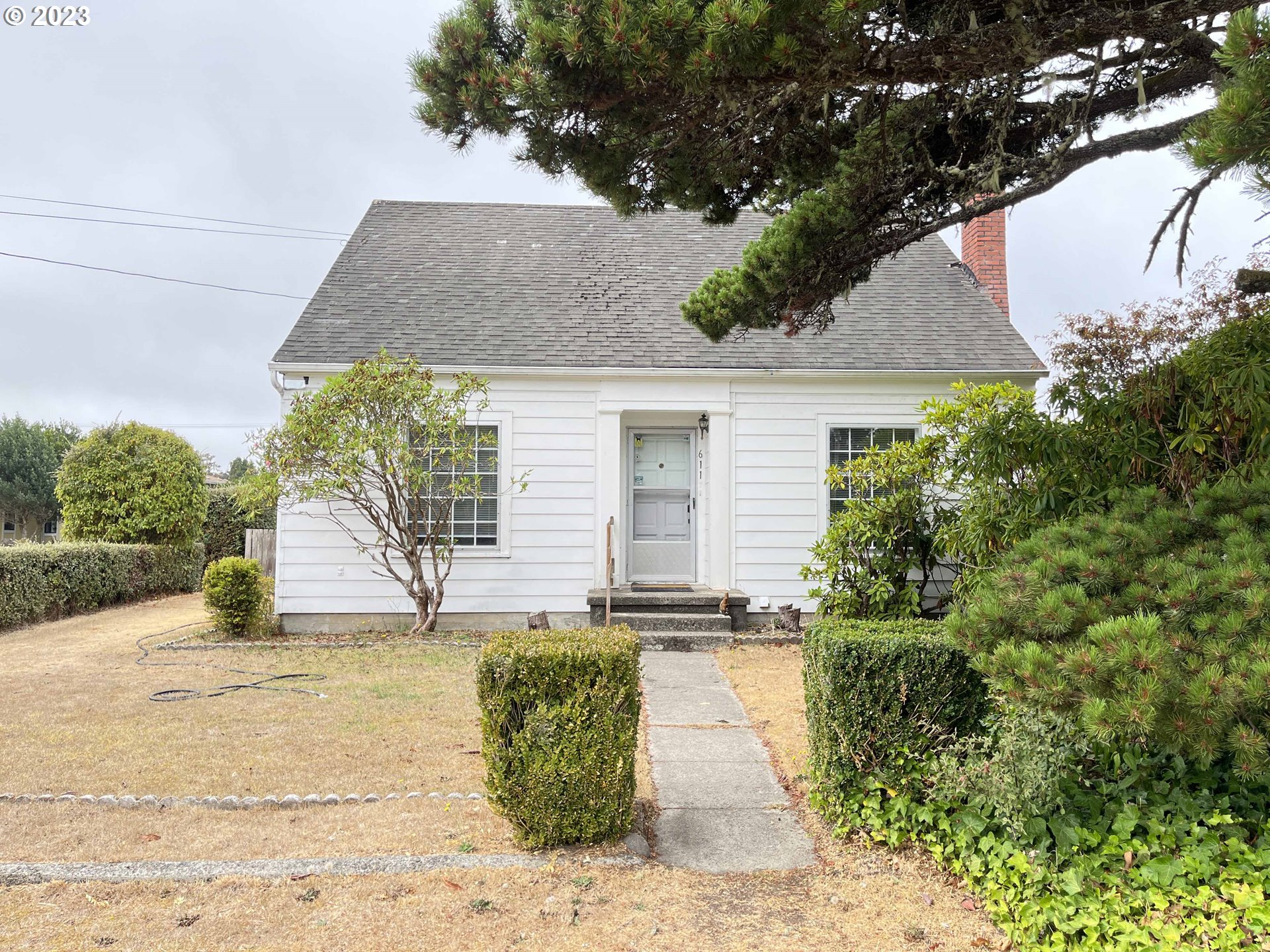 a view of a house with a patio