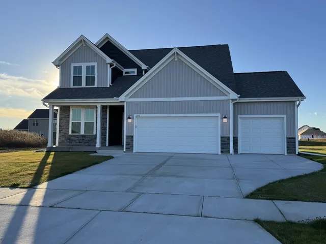 $649,900 | 1690 Whalen Drive, Oconomowoc, WI 53066