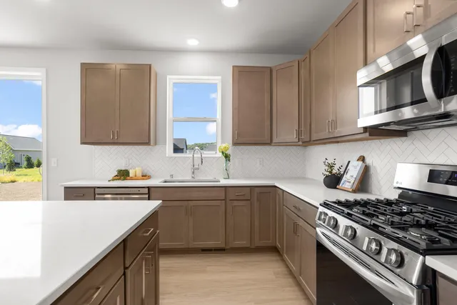 $649,900 | 1690 Whalen Drive, Oconomowoc, WI 53066