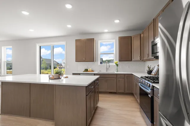 $649,900 | 1690 Whalen Drive, Oconomowoc, WI 53066