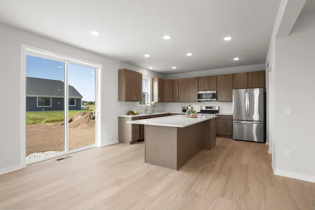 $649,900 | 1690 Whalen Drive, Oconomowoc, WI 53066