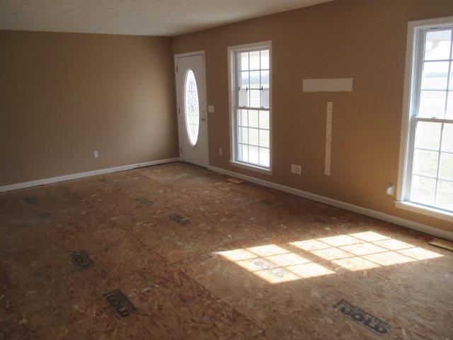 4360 Gnat Hill Road Manchester, TN 37355 - Photo 4 of 12 Living Room