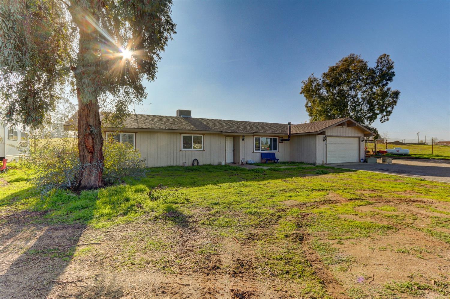 14708 Brookhill Road Madera, CA 93636 - Photo 1 of 28 Gallery Image 1