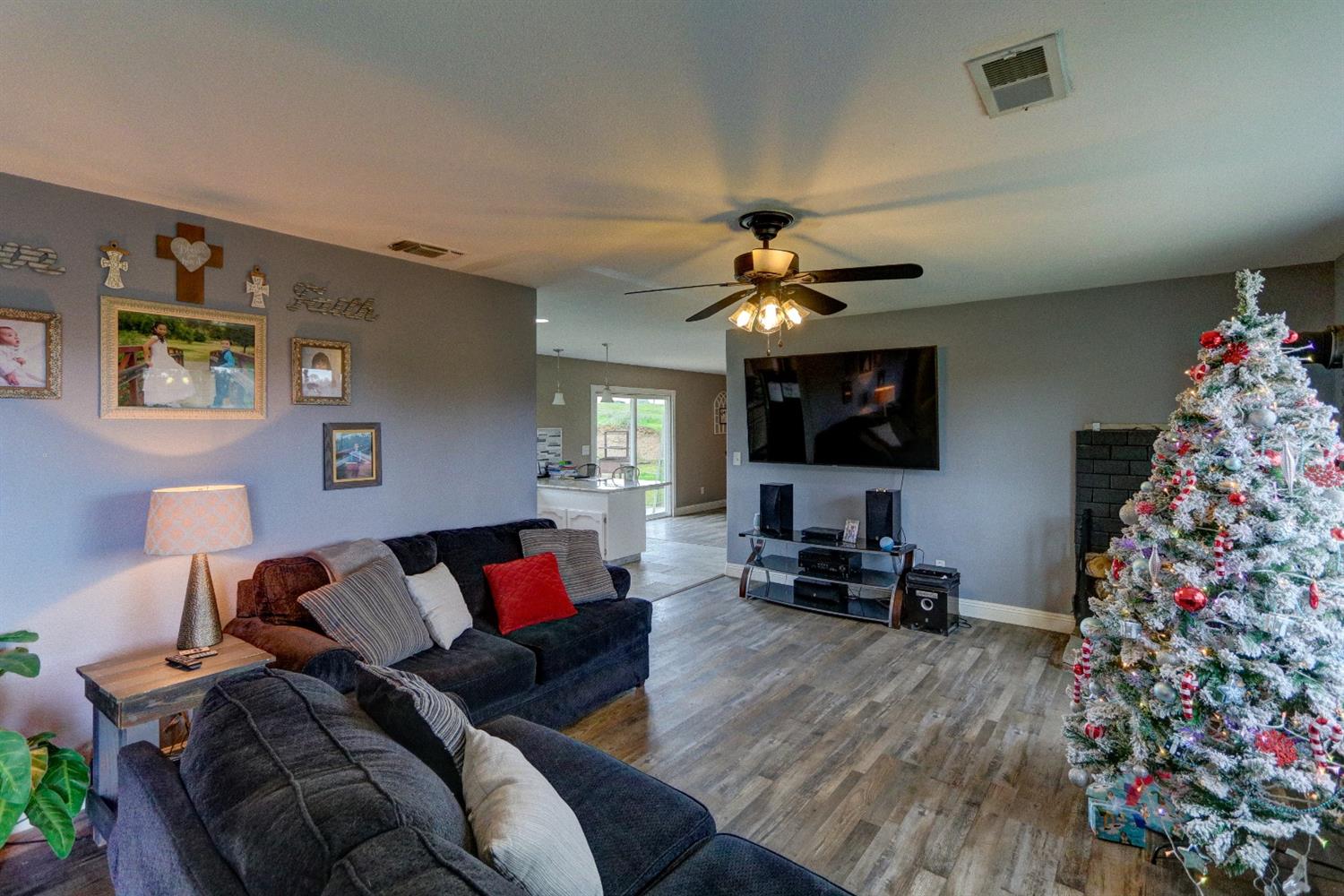 14708 Brookhill Road Madera, CA 93636 - Photo 2 of 28 Gallery Image 2