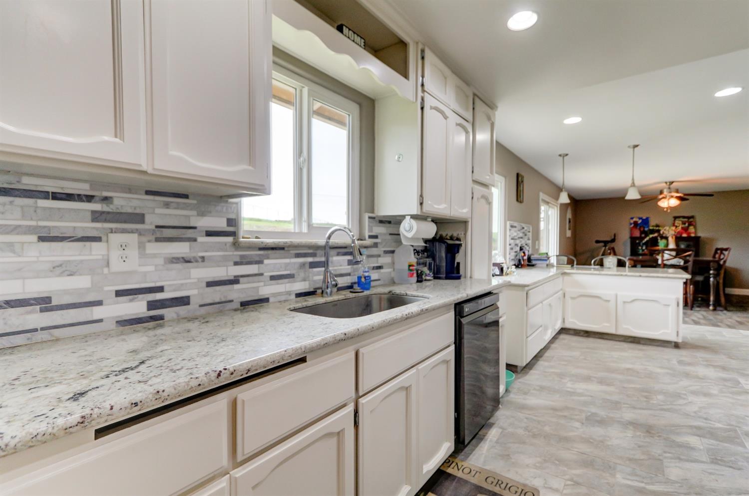 14708 Brookhill Road Madera, CA 93636 - Photo 13 of 28 Gallery Image 13