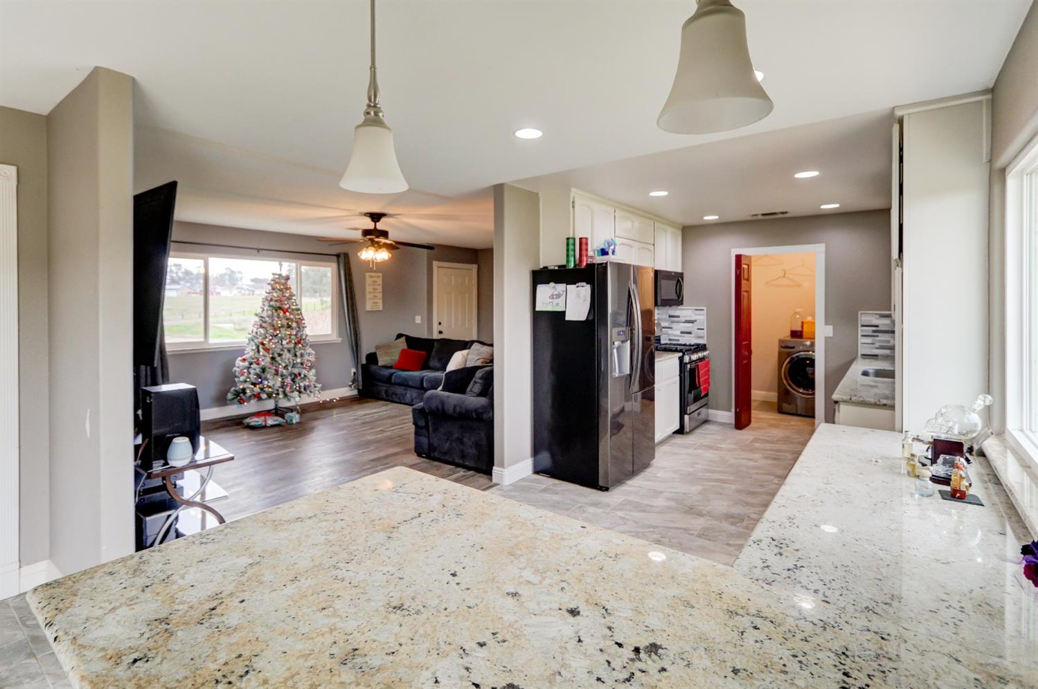 14708 Brookhill Road Madera, CA 93636 - Photo 10 of 28 Gallery Image 10