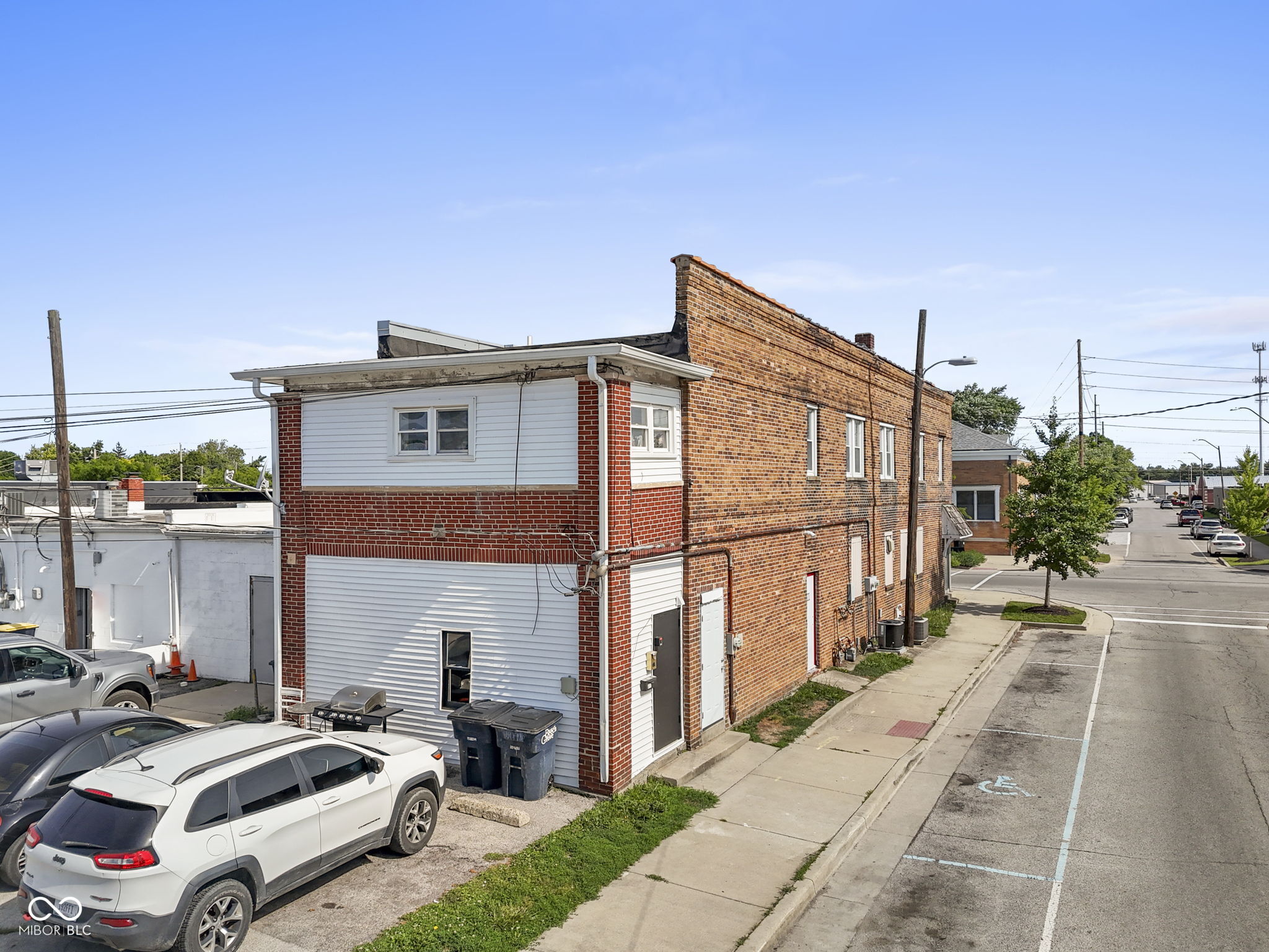 201 Main Street Beech Grove, IN 46107 - Photo 4 of 54