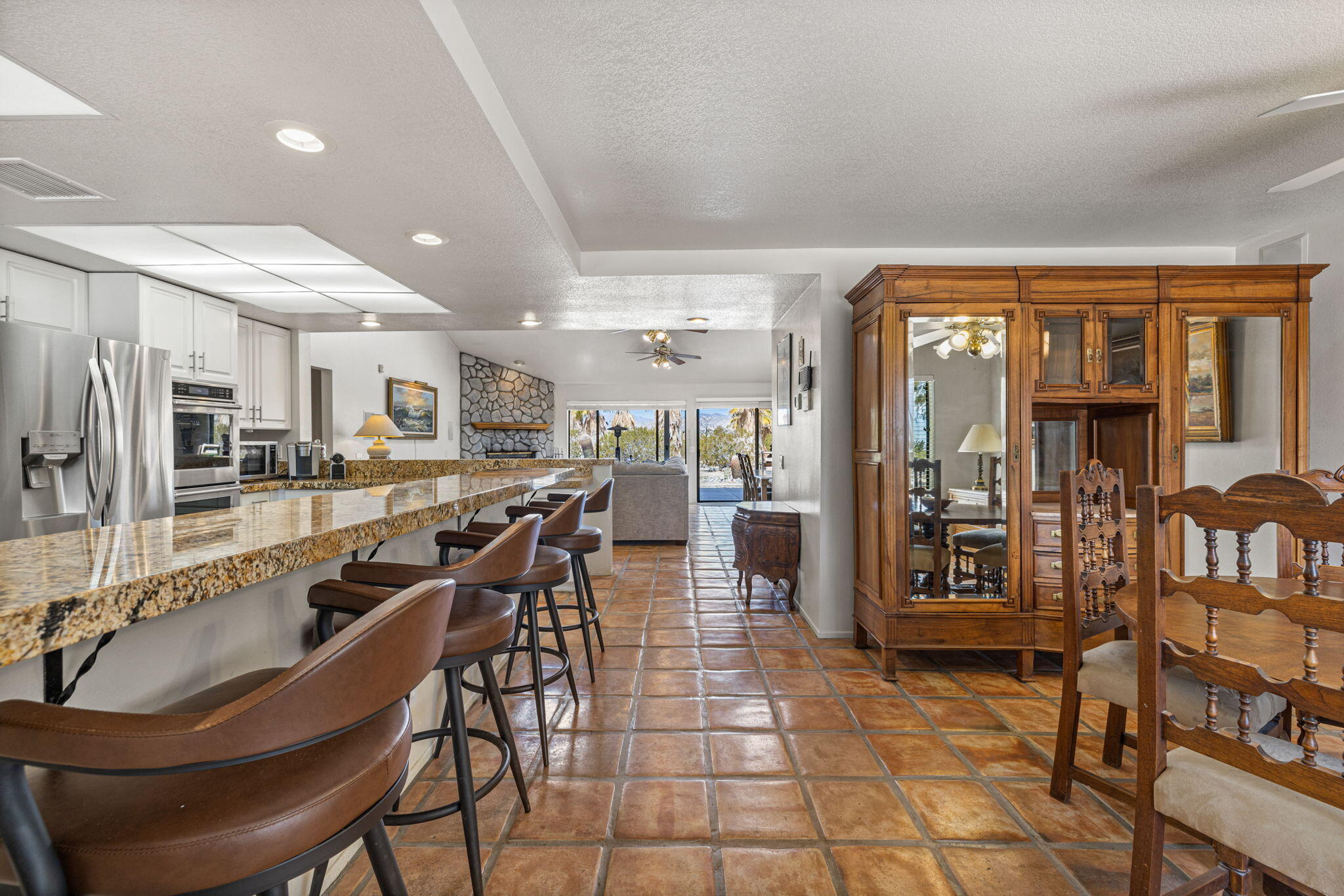 23405 Henry Road Desert Hot Springs, CA 92241 - Photo 3 of 66 95-web-or-mls-2Z7A2309