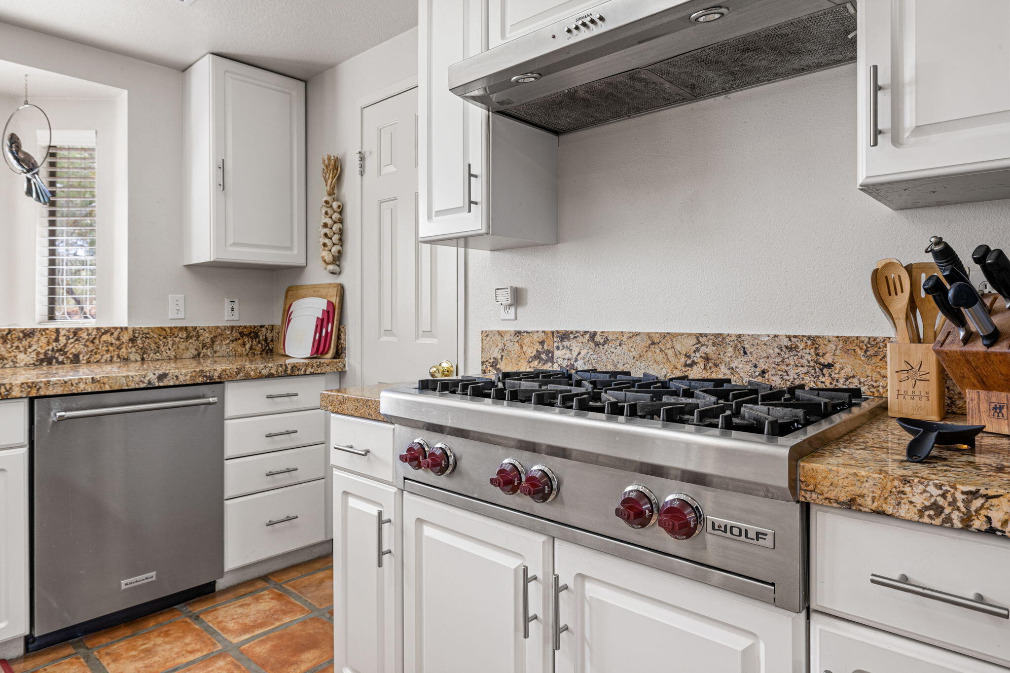 23405 Henry Road Desert Hot Springs, CA 92241 - Photo 4 of 66 102-web-or-mls-2Z7A2274