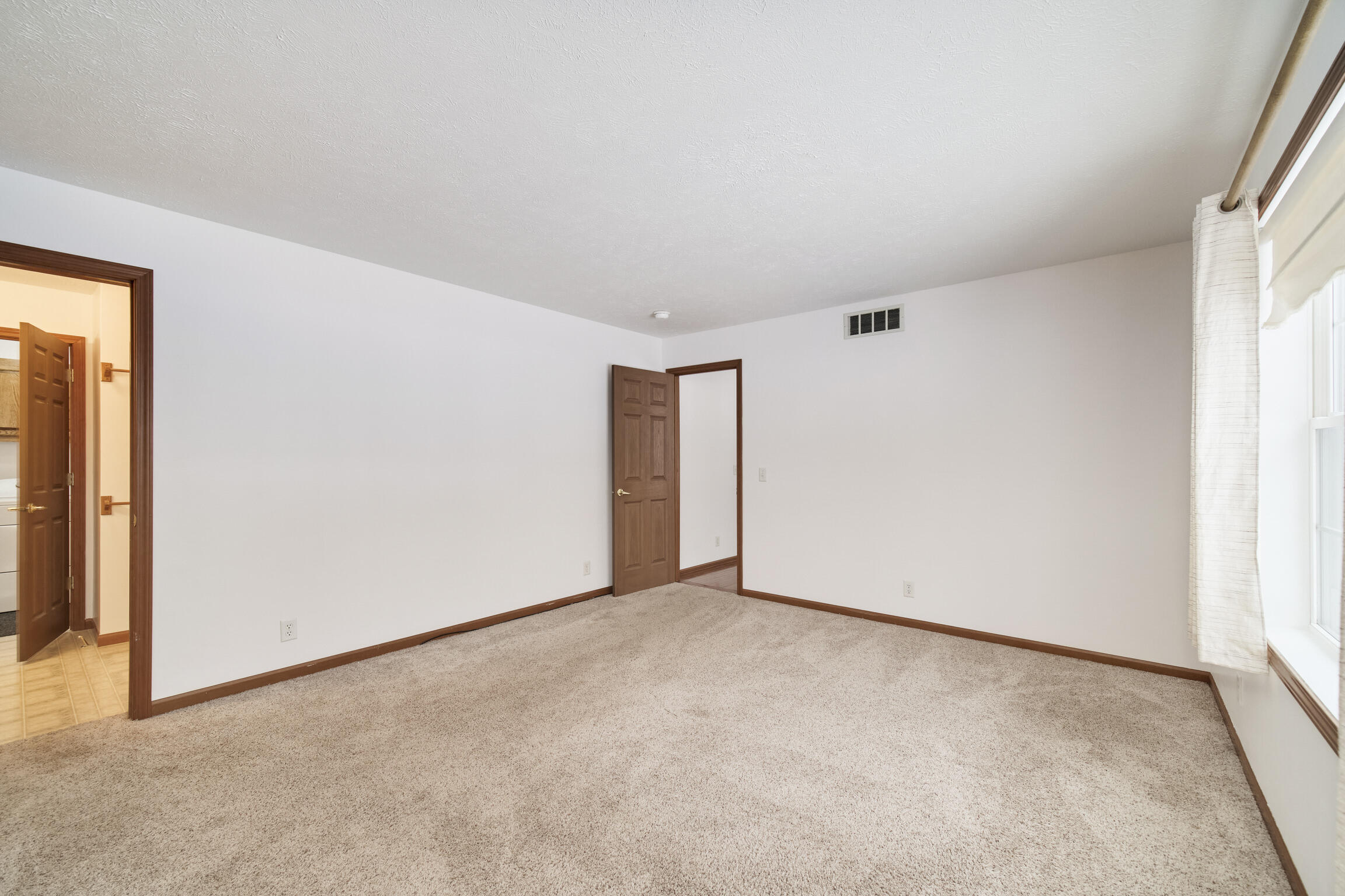 10775 Pine Creek Road Manistee, MI 49660 - Photo 22 of 74 Primary bed