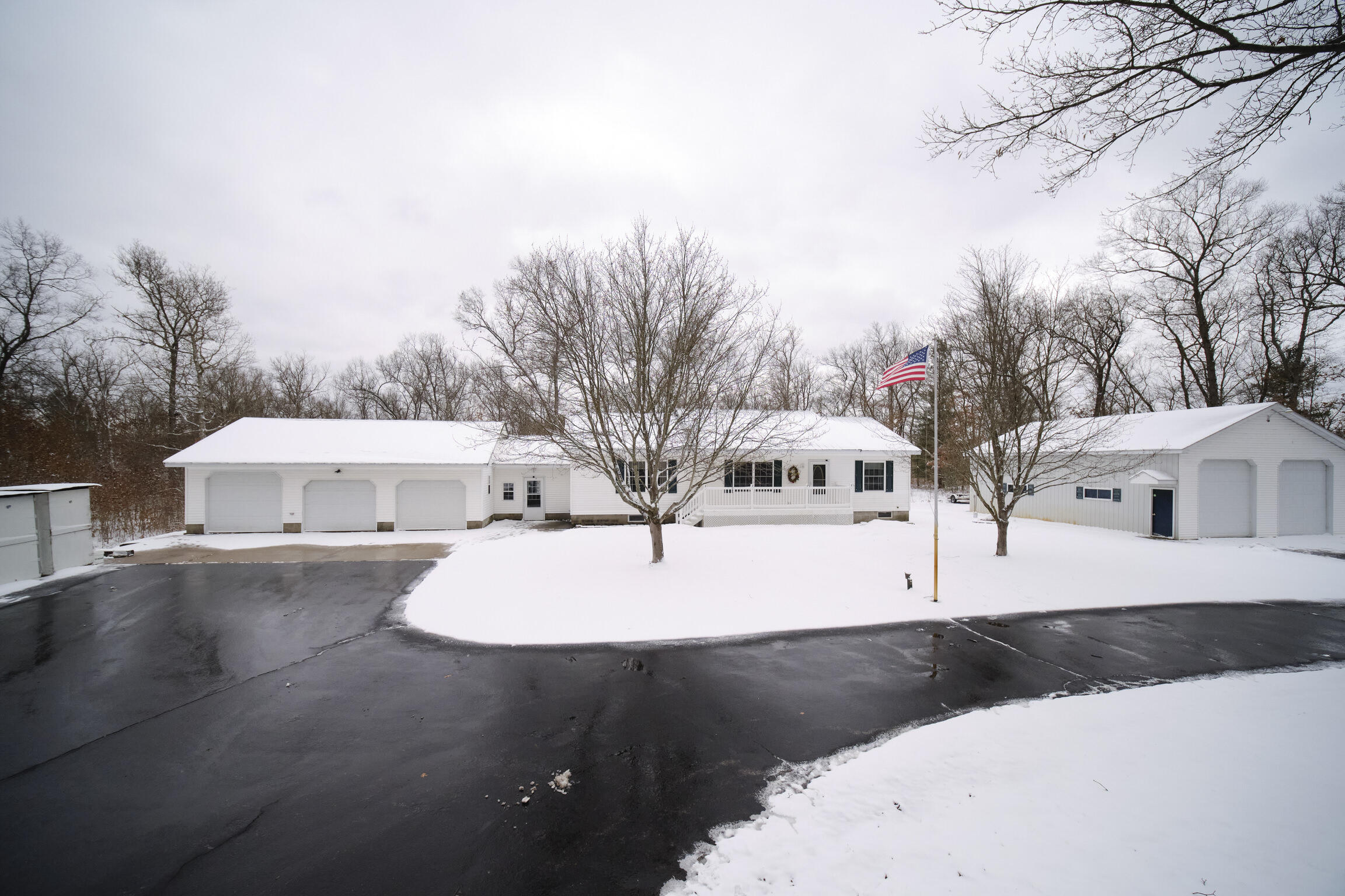 10775 Pine Creek Road Manistee, MI 49660 - Photo 3 of 74 10775_Pine_Creek_Rd-51