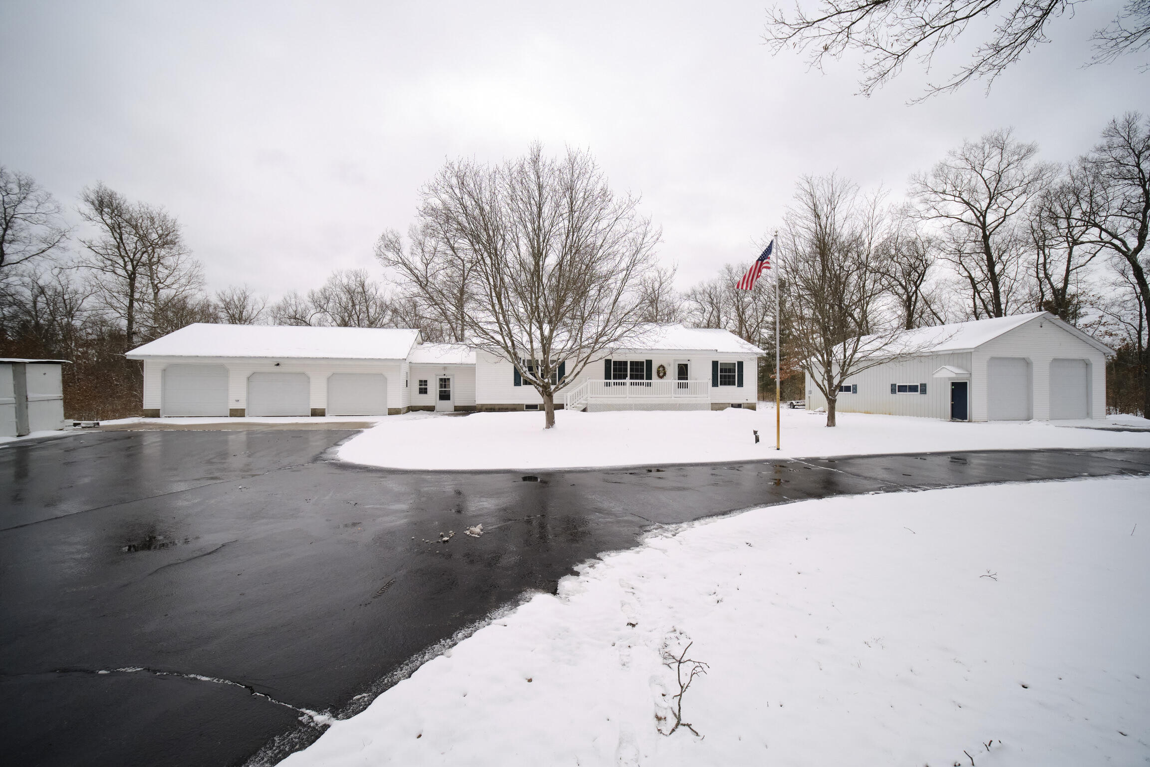 10775 Pine Creek Road Manistee, MI 49660 - Photo 34 of 74 10775_Pine_Creek_Rd-50