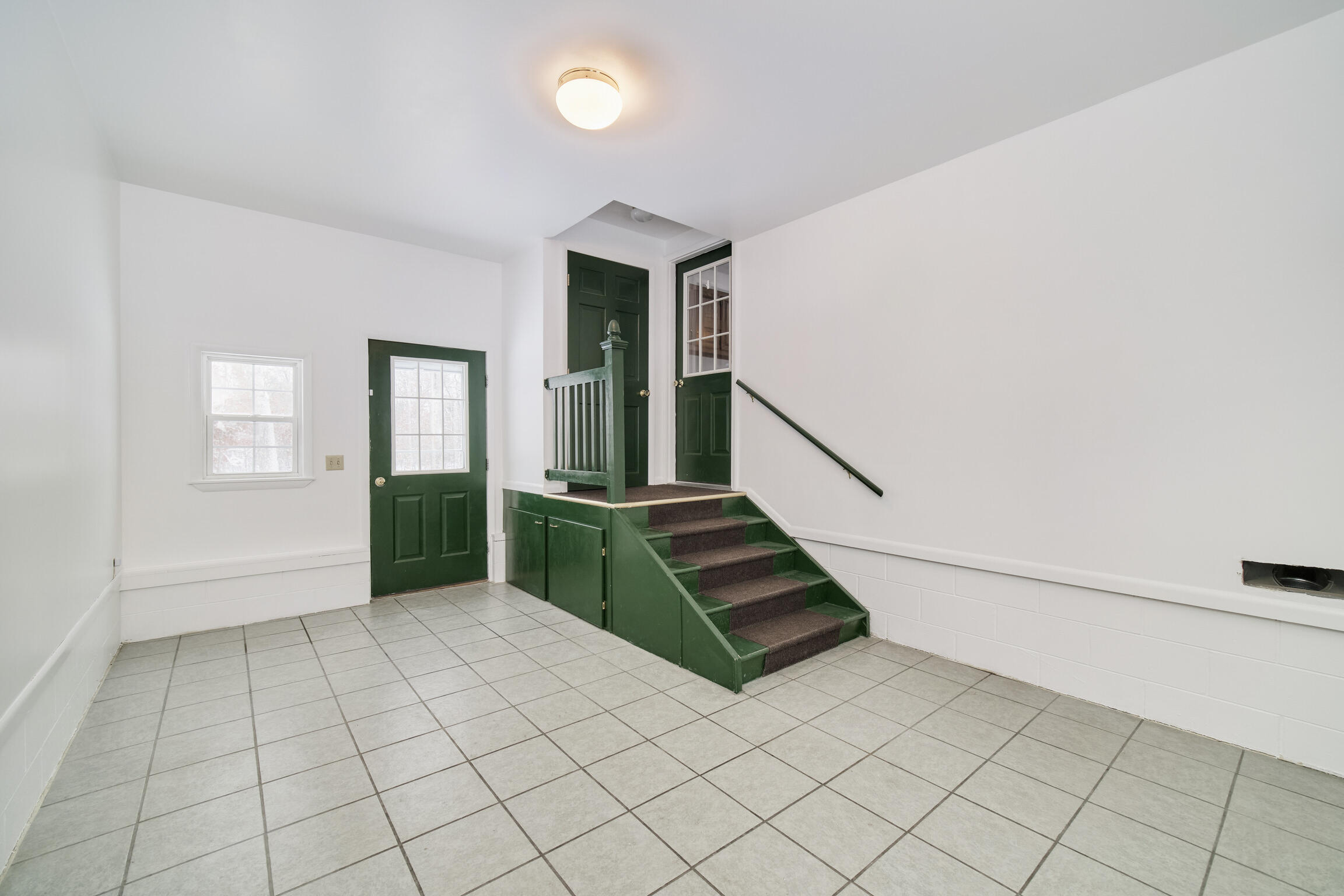 10775 Pine Creek Road Manistee, MI 49660 - Photo 47 of 74 Finished mudroom