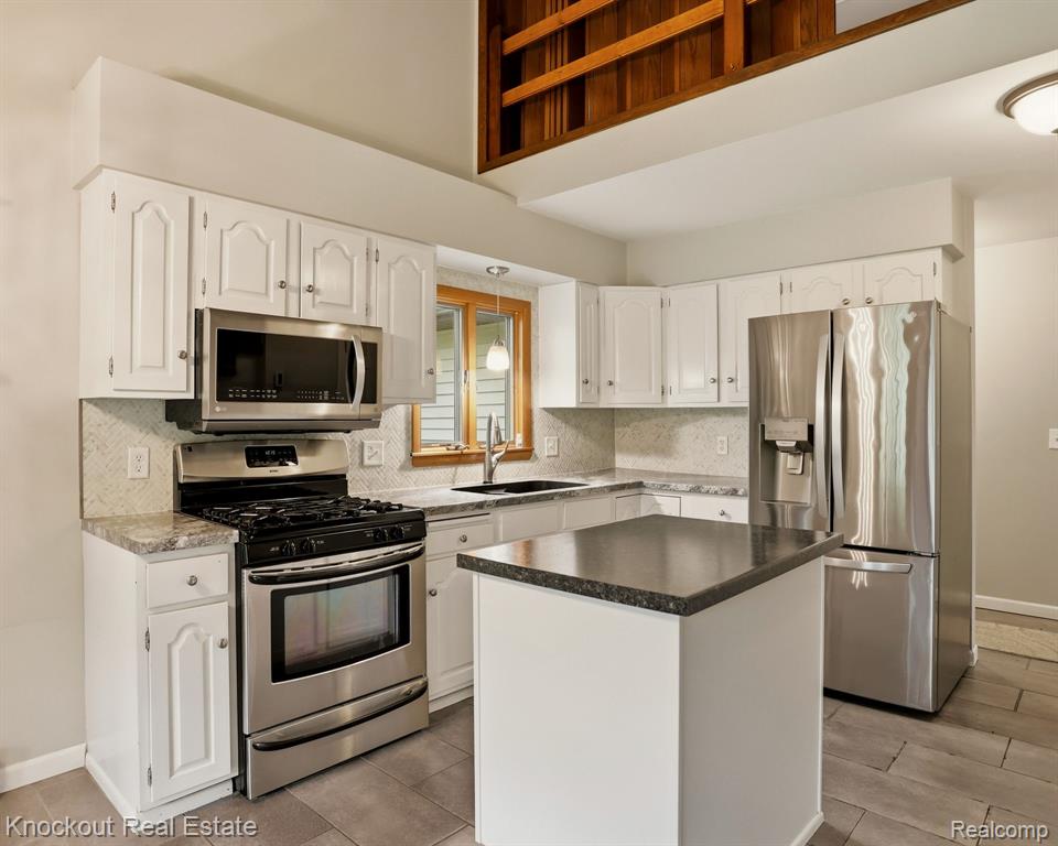 1608 South Pinnebog Road Bad Axe, MI 48413 - Photo 17 of 54