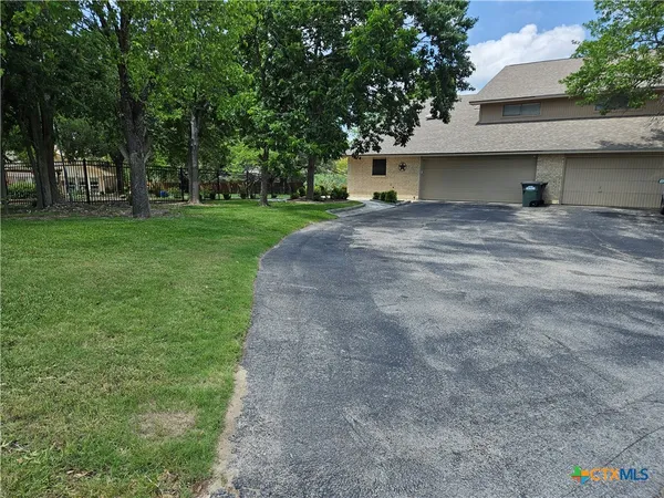 $329,000 | 3901 Chisholm Trail, Unit 15, Salado, TX 76571