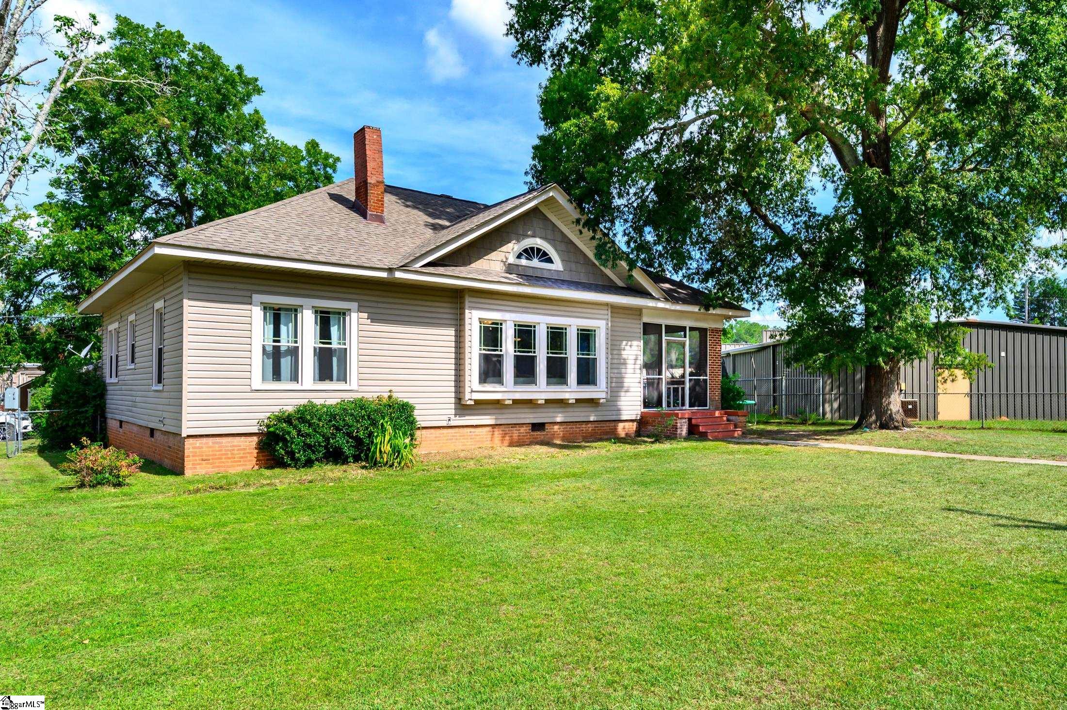 607 Musgrove Street Clinton, SC 29325 - Photo 1 of 28 Gallery Image 1
