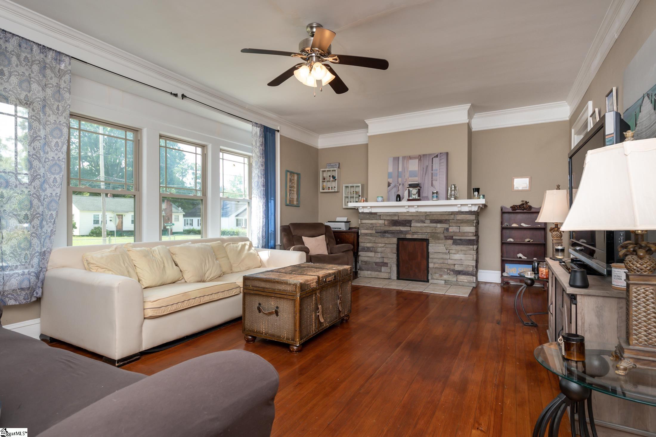 607 Musgrove Street Clinton, SC 29325 - Photo 5 of 28 Gallery Image 5