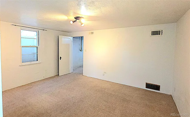 $1,750 | 916 Custer Avenue, Colorado Springs, CO 80903