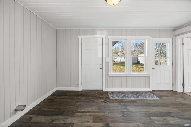 $245,000 | 206 West Main Street, Chalmers, IN 47929