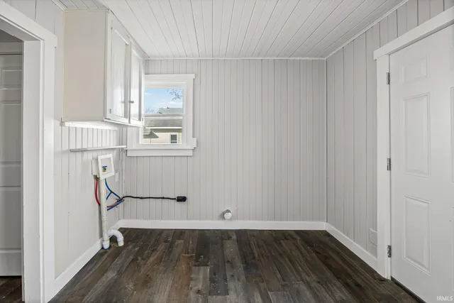 $245,000 | 206 West Main Street, Chalmers, IN 47929