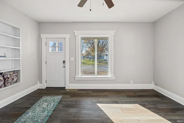 $245,000 | 206 West Main Street, Chalmers, IN 47929