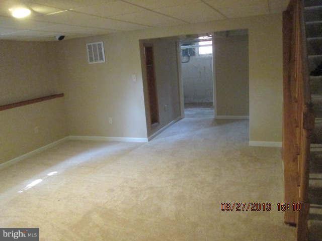 216 Blakeney Road Baltimore, MD 21228 - Photo 10 of 12 Family Room