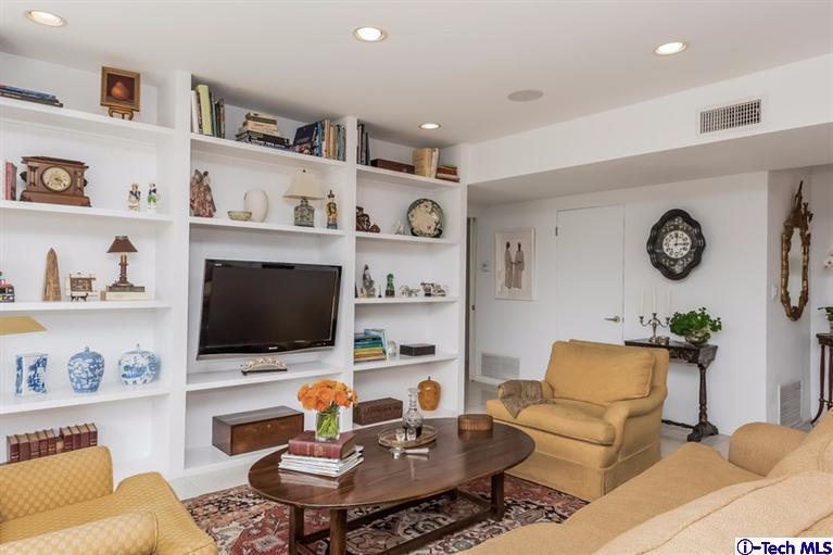 333 Manford Way Pasadena, CA 91105 - Photo 39 of 60 a living room with furniture and a flat screen tv