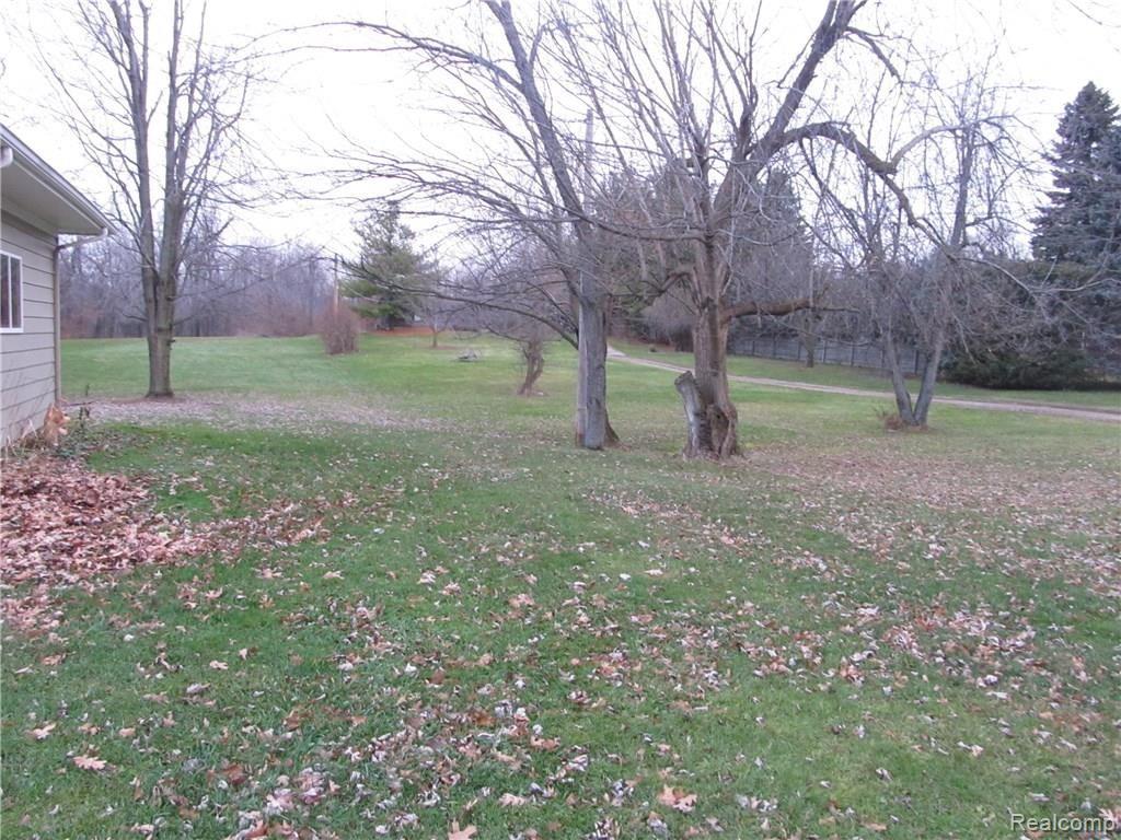 3755 Ludwig Road Oxford, MI 48371 - Photo 20 of 27 IMG_6383.JPG