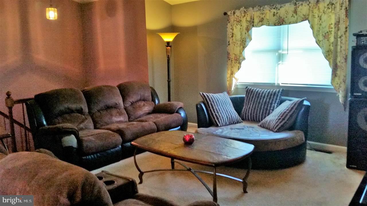 20 Boxwood Road Manchester, PA 17345 - Photo 8 of 23 Gallery Image 8