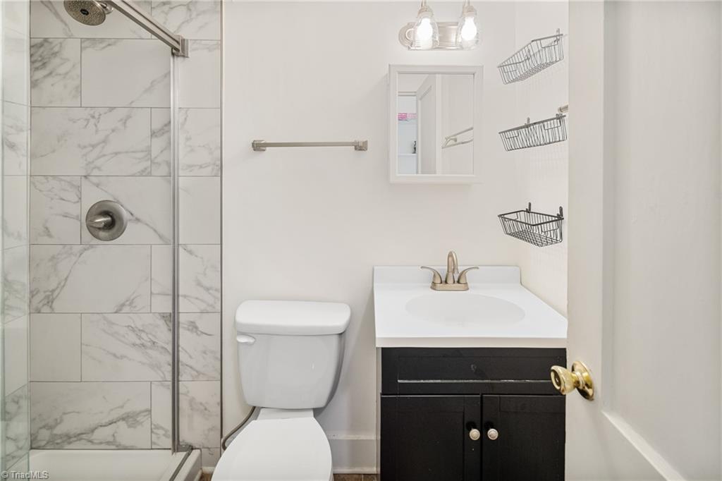 208 Carson Road Pilot Mountain, NC 27041 - Photo 16 of 45 Bathroom