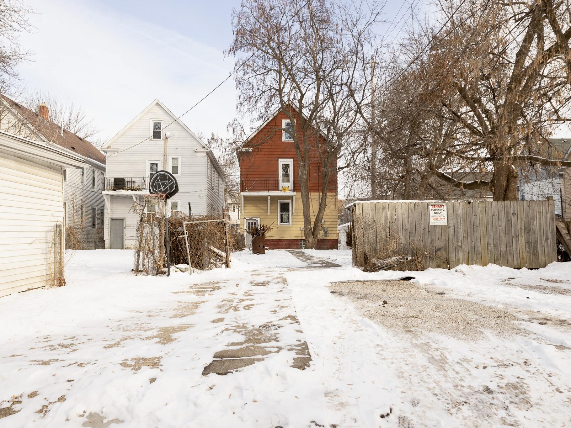 1963 South 19th Street Milwaukee, WI 53204 - Photo 5 of 8 1963 S 19th St 3