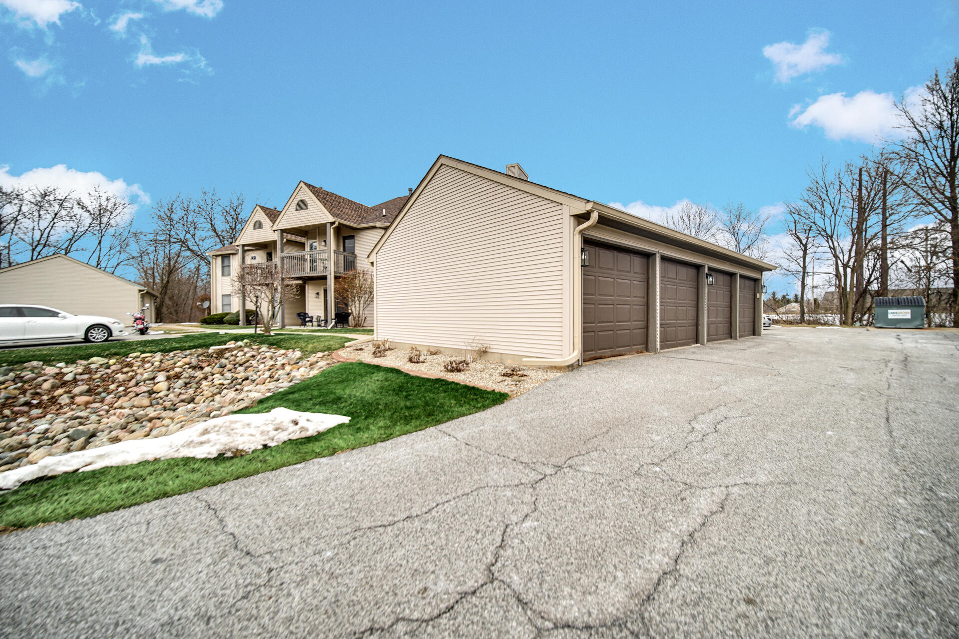 3603 Timberbridge Drive, Unit E Valparaiso, IN 46383 - Photo 19 of 21 1920x1280