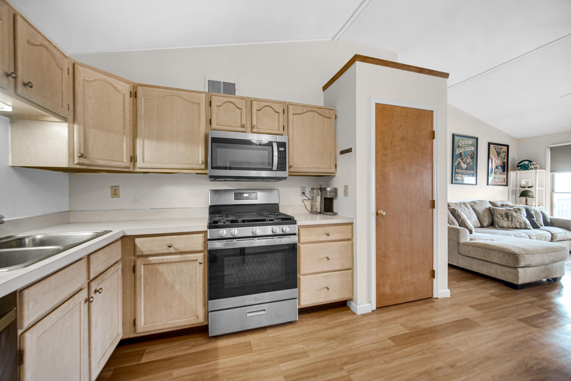 3603 Timberbridge Drive, Unit E Valparaiso, IN 46383 - Photo 6 of 21 1920x1280