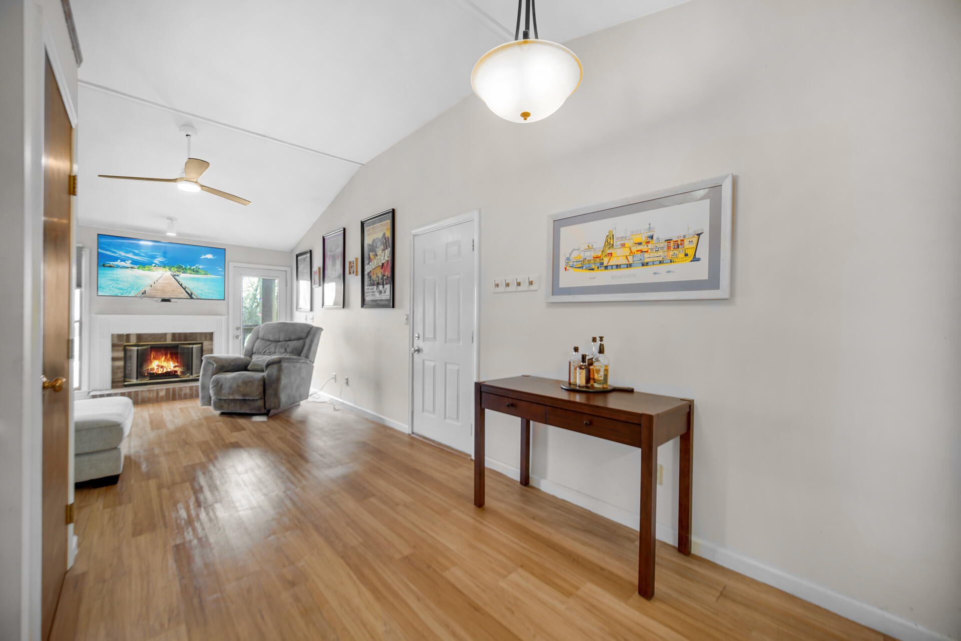 3603 Timberbridge Drive, Unit E Valparaiso, IN 46383 - Photo 8 of 21 1920x1280